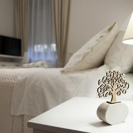 L' Albero Di Giada Bed & Breakfast Caserta Exterior foto