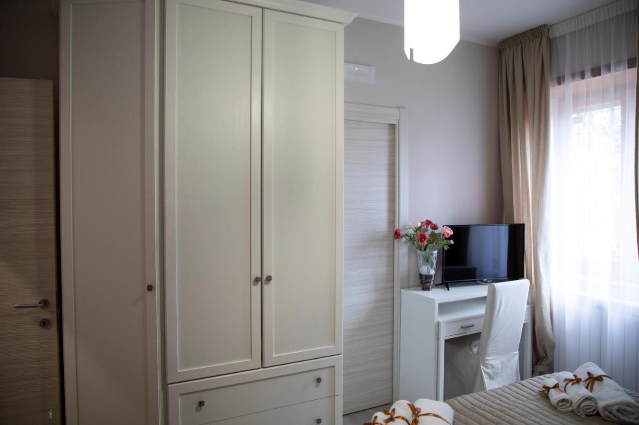 L' Albero Di Giada Bed & Breakfast Caserta Exterior foto